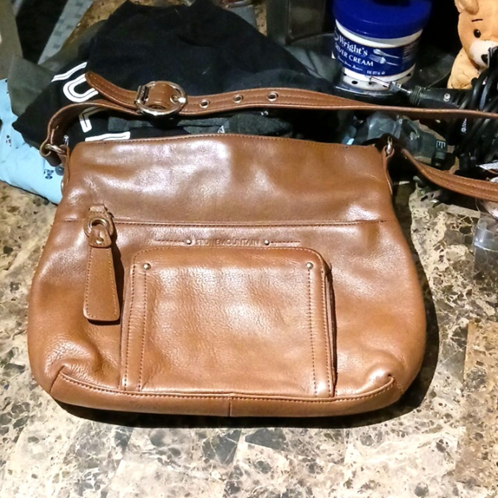 Stone Mountain Women's  Genuine Leather Multi-Compartment Satchel/Should…